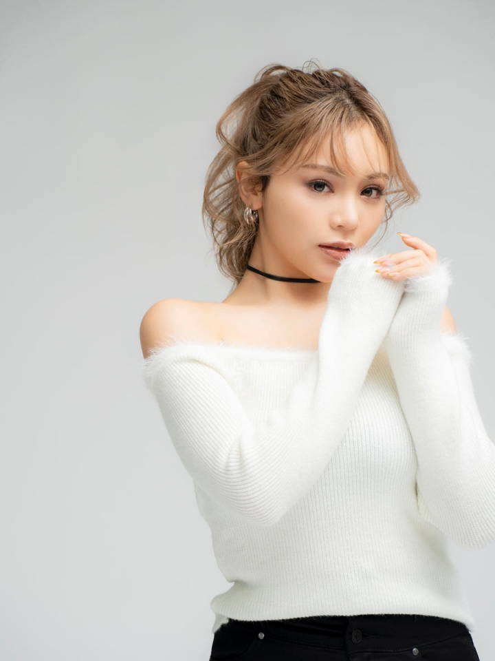 端シャギータイトオフショルニットトップス–