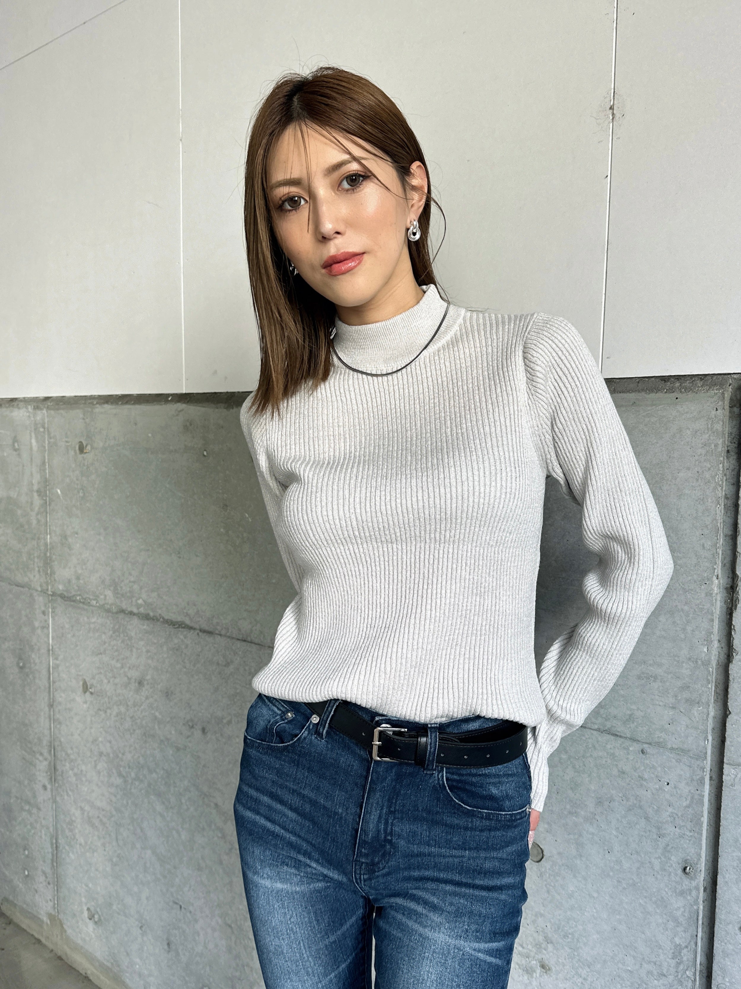 ラメボトルネックニットトップス–