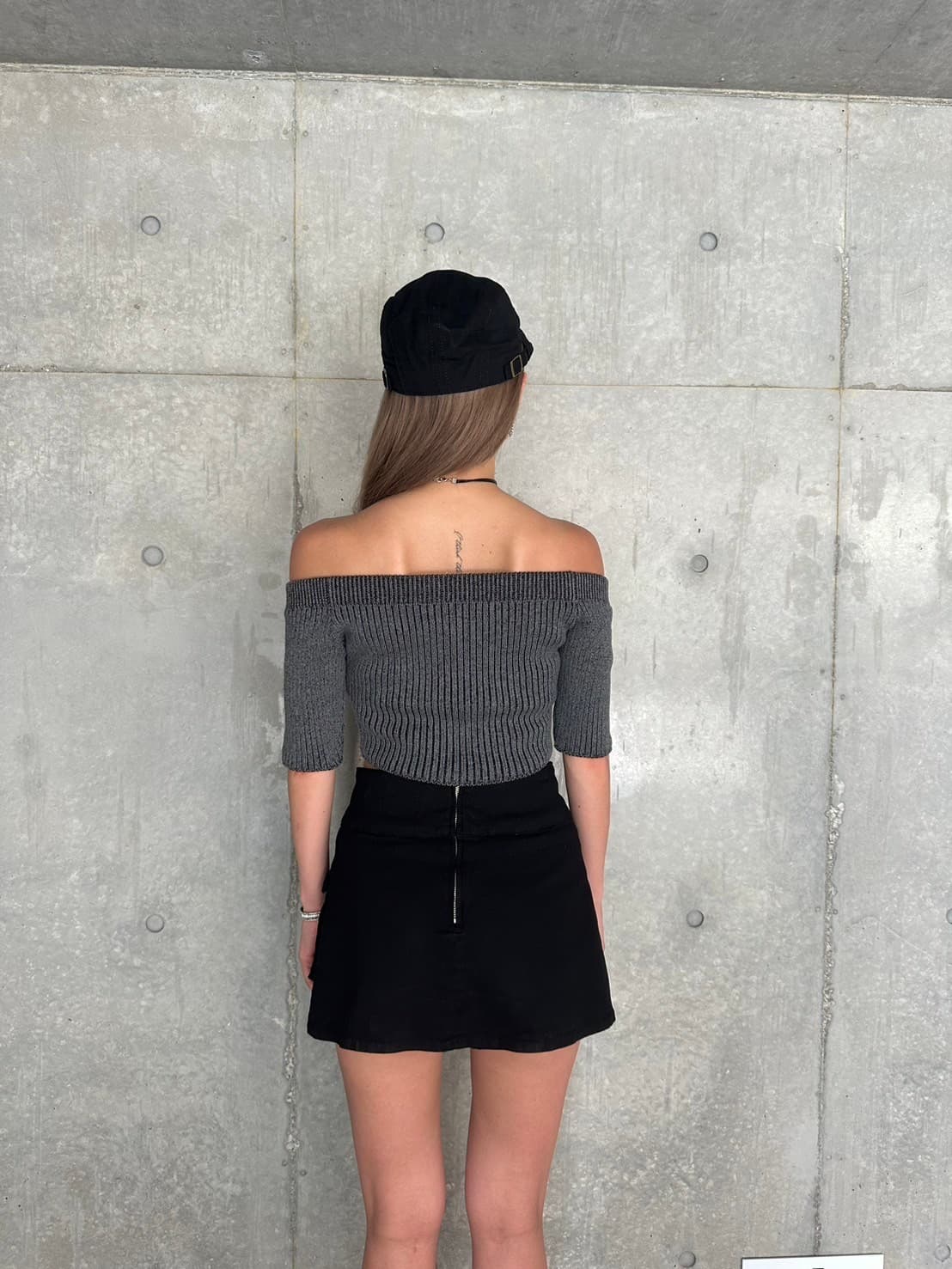 ZIPニットオフショルトップ–